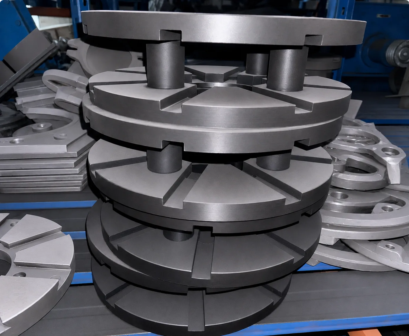 Impellers and distributor wheels